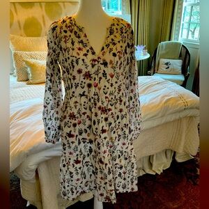 Hampton House Floral V-Neck Mini Dress Size Medium